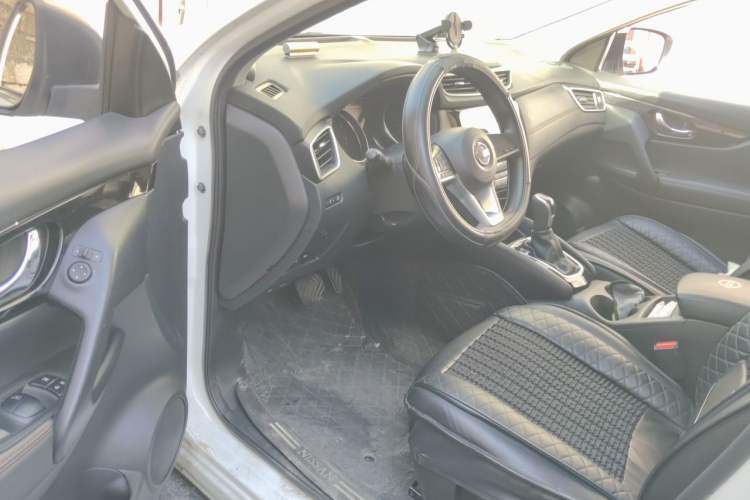 Used Nissan Qashqai 2022 2.0L CVT XV Smart Enjoyment Version Driver Seat