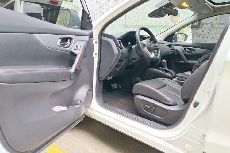 Used Nissan Qashqai 2022 2.0L CVT XV Premier Luxury Edition Driver Seat