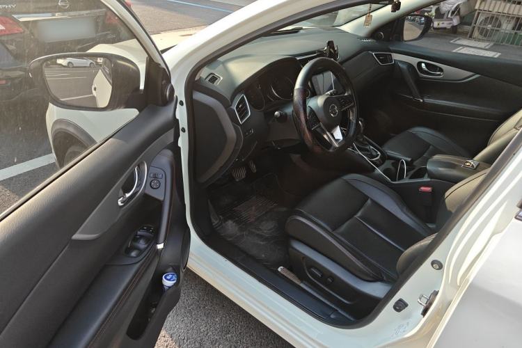 Used Nissan Qashqai 2022 2.0L CVT XV Premier Luxury Edition Driver Seat