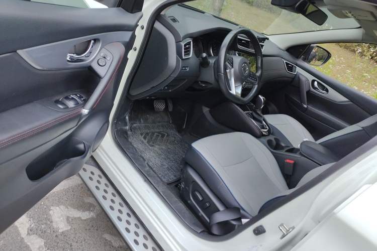 Used Nissan Qashqai 2022 2.0L CVT XV Premier Luxury Edition Driver Seat