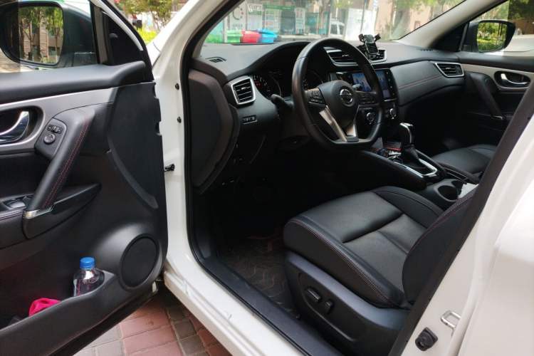 Used Nissan Qashqai 2022 2.0L CVT XV Premier Luxury Edition Driver Seat
