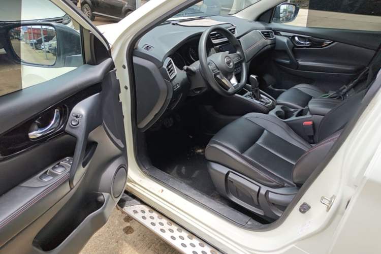 Used Nissan Qashqai 2022 2.0L CVT XV Smart Enjoyment Version Driver Seat