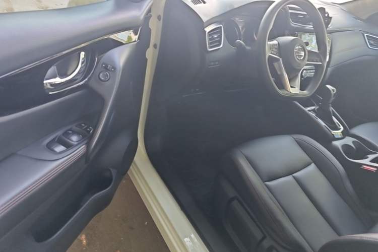 Used Nissan Qashqai 2022 2.0L CVT XV Smart Enjoyment Version Driver Seat