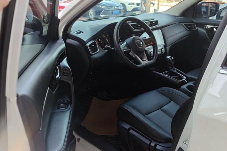 Used Nissan Qashqai 2022 2.0L CVT XV Smart Enjoyment Version Driver Seat
