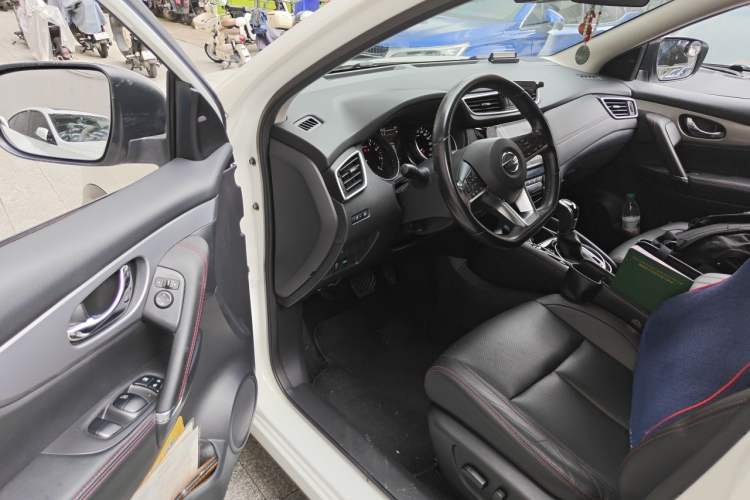 Used Nissan Qashqai 2022 2.0L CVT XV Premier Luxury Edition Driver Seat