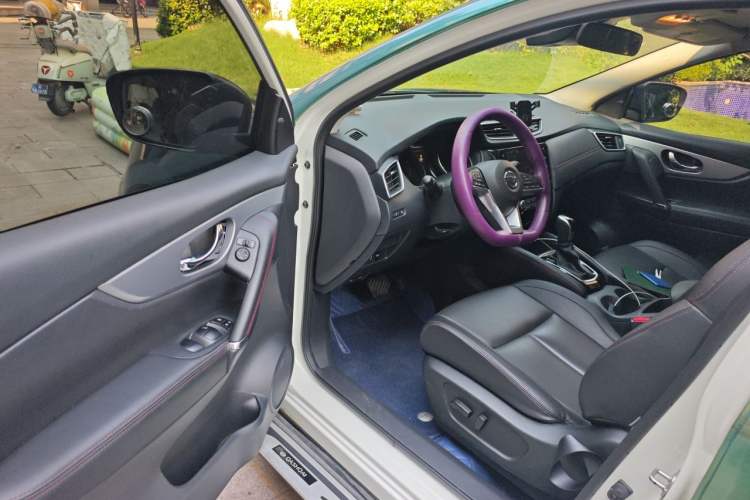 Used Nissan Qashqai 2022 2.0L CVT XV Premier Luxury Edition Driver Seat