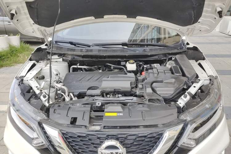 Used Nissan Qashqai 2022 2.0L CVT XV Premier Luxury Edition Engine Bay