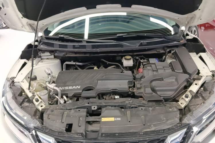 Used Nissan Qashqai 2022 2.0L CVT XV Premier Luxury Edition Engine Bay