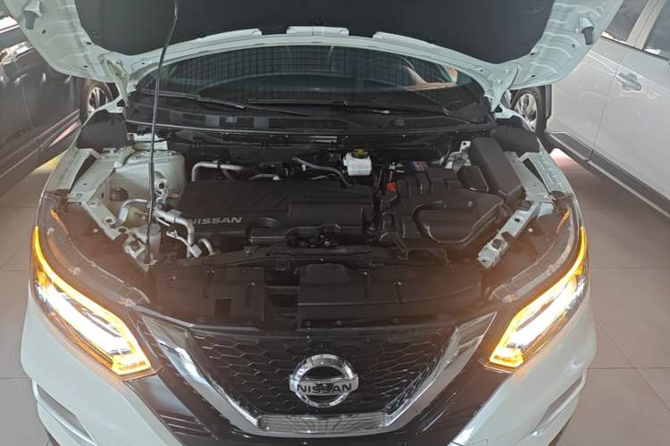 Used Nissan Qashqai 2022 2.0L CVT XV Premier Luxury Edition Engine Bay