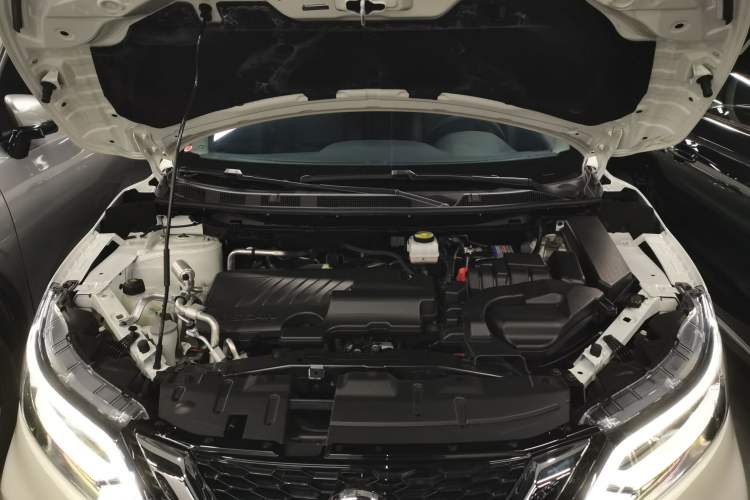 Used Nissan Qashqai 2022 2.0L CVT XV Premier Luxury Edition Engine Bay