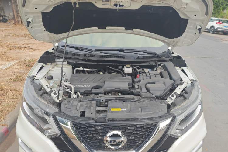 Used Nissan Qashqai 2022 2.0L CVT XV Premier Luxury Edition Engine Bay