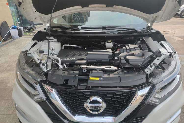 Used Nissan Qashqai 2022 2.0L CVT XV Premier Luxury Edition Engine Bay