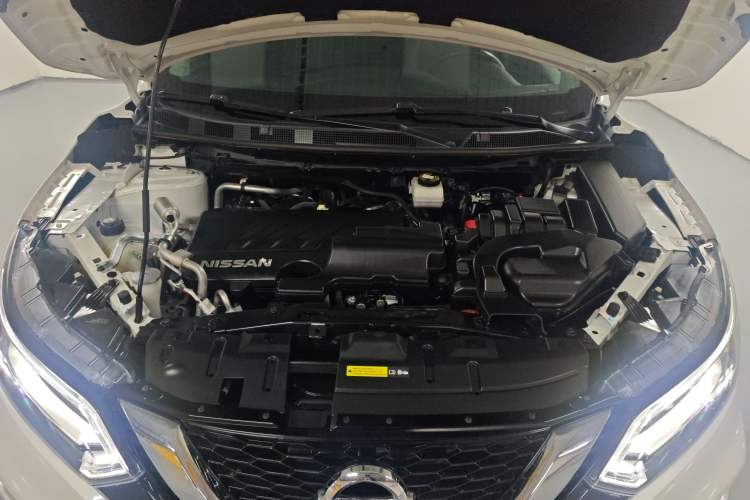 Used Nissan Qashqai 2022 2.0L CVT XV Premier Luxury Edition Engine Bay