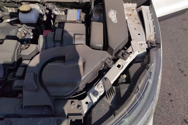 Used Nissan Qashqai 2022 2.0L CVT XV Premier Luxury Edition Engine Bay Left