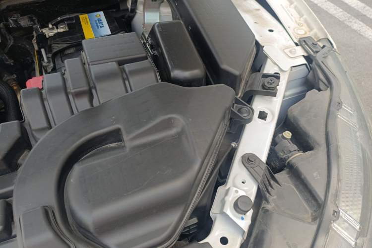Used Nissan Qashqai 2022 2.0L CVT XV Premier Luxury Edition Engine Bay Left