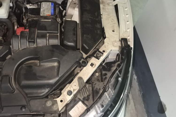 Used Nissan Qashqai 2022 2.0L CVT XV Premier Luxury Edition Engine Bay Left