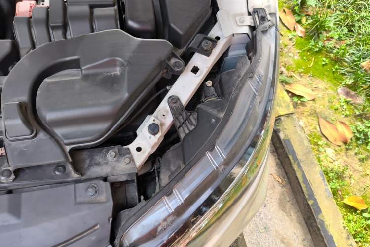 Used Nissan Qashqai 2022 2.0L CVT XV Smart Enjoyment Version Engine Bay Left