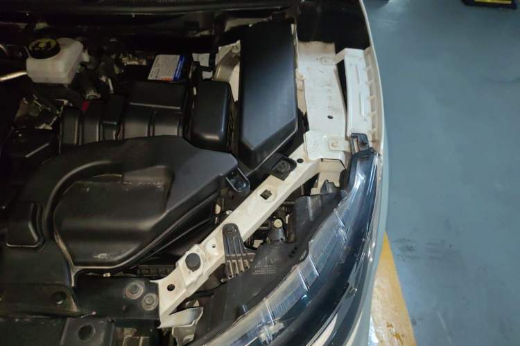 Used Nissan Qashqai 2022 2.0L CVT XV Smart Enjoyment Version Engine Bay Left