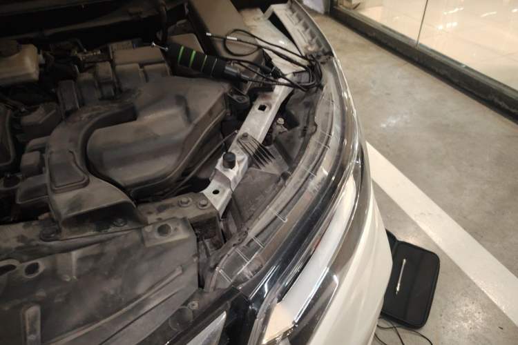 Used Nissan Qashqai 2022 2.0L CVT XV Premier Luxury Edition Engine Bay Left