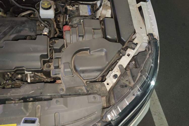 Used Nissan Qashqai 2022 2.0L CVT XV Premier Luxury Edition Engine Bay Left