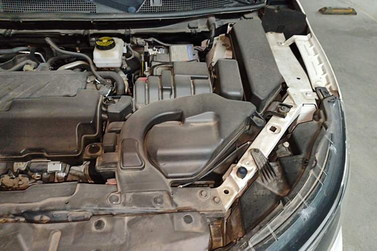 Used Nissan Qashqai 2022 2.0L CVT XV Premier Luxury Edition Engine Bay Left