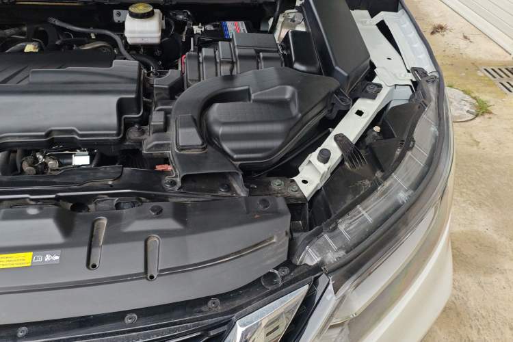 Used Nissan Qashqai 2022 2.0L CVT XV Premier Luxury Edition Engine Bay Left