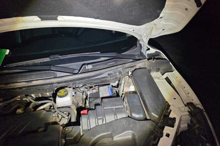 Used Nissan Qashqai 2022 2.0L CVT XV Smart Enjoyment Version Engine Bay Left