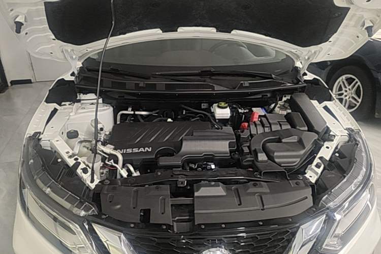Used Nissan Qashqai 2022 2.0L CVT XV Premier Luxury Edition Engine Bay