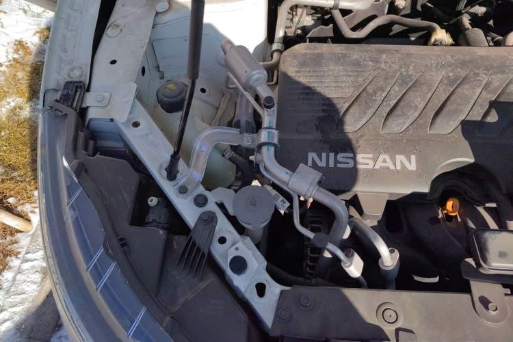 Used Nissan Qashqai 2022 2.0L CVT XV Premier Luxury Edition Engine Bay Right