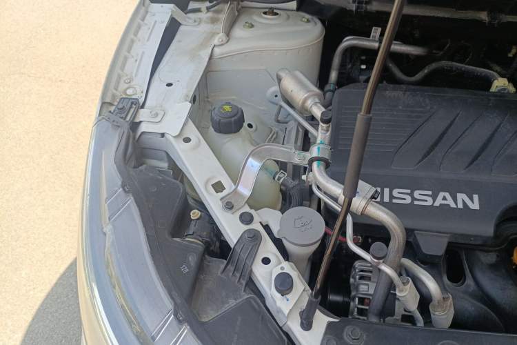 Used Nissan Qashqai 2022 2.0L CVT XV Premier Luxury Edition Engine Bay Right