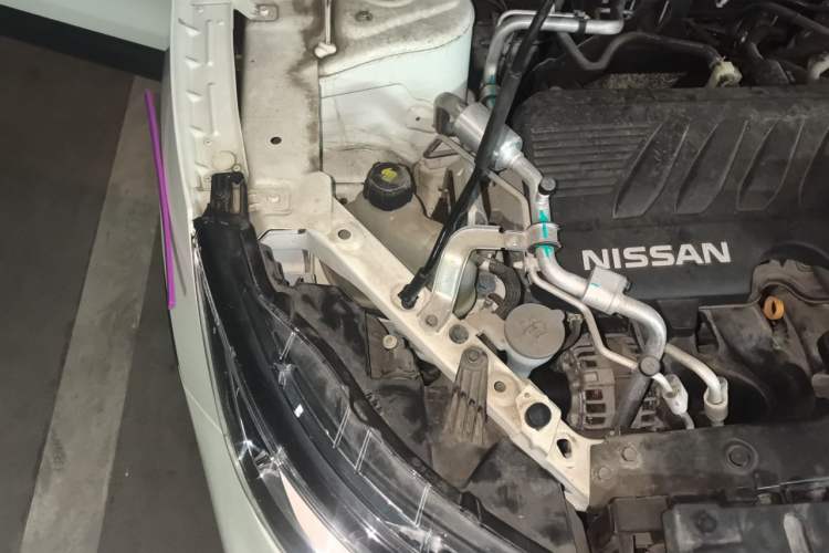 Used Nissan Qashqai 2022 2.0L CVT XV Premier Luxury Edition Engine Bay Right