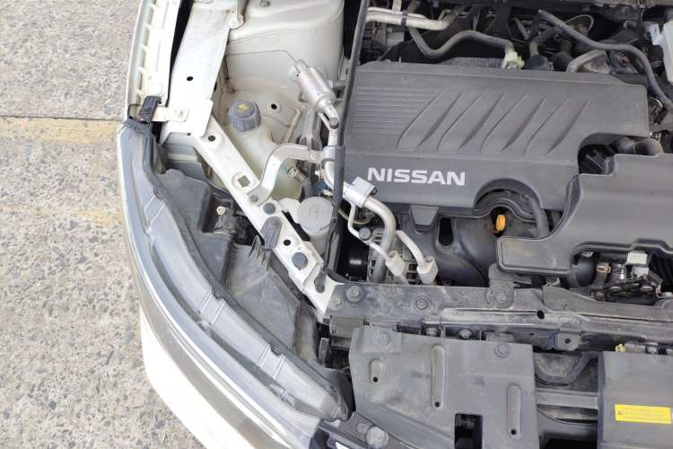 Used Nissan Qashqai 2022 2.0L CVT XV Premier Luxury Edition Engine Bay Right