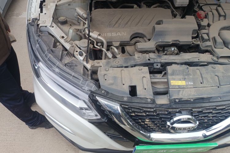 Used Nissan Qashqai 2022 2.0L CVT XV Premier Luxury Edition Engine Bay Right