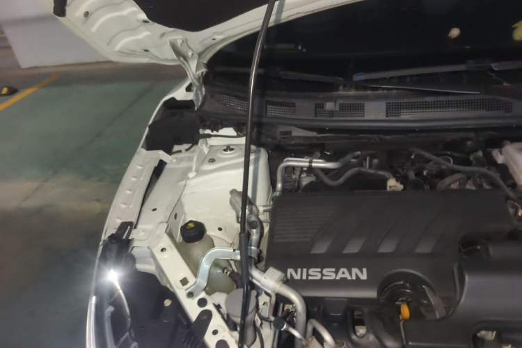 Used Nissan Qashqai 2022 2.0L CVT XV Premier Luxury Edition Engine Bay Right