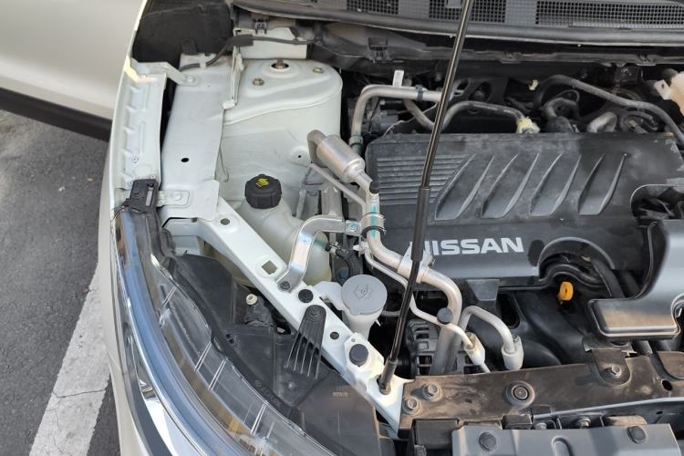 Used Nissan Qashqai 2022 2.0L CVT XV Premier Luxury Edition Engine Bay Right