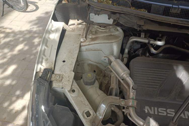 Used Nissan Qashqai 2022 2.0L CVT XV Premier Luxury Edition Engine Bay Right