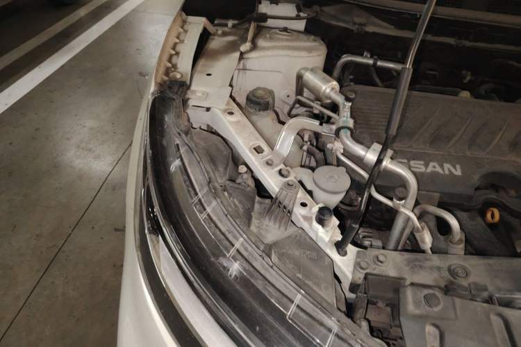 Used Nissan Qashqai 2022 2.0L CVT XV Premier Luxury Edition Engine Bay Right