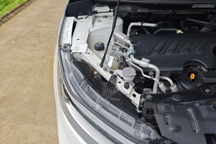 Used Nissan Qashqai 2022 2.0L CVT XV Premier Luxury Edition Engine Bay Right