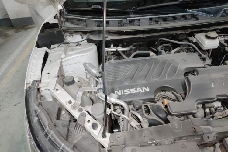 Used Nissan Qashqai 2022 2.0L CVT XV Premier Luxury Edition Engine Bay Right