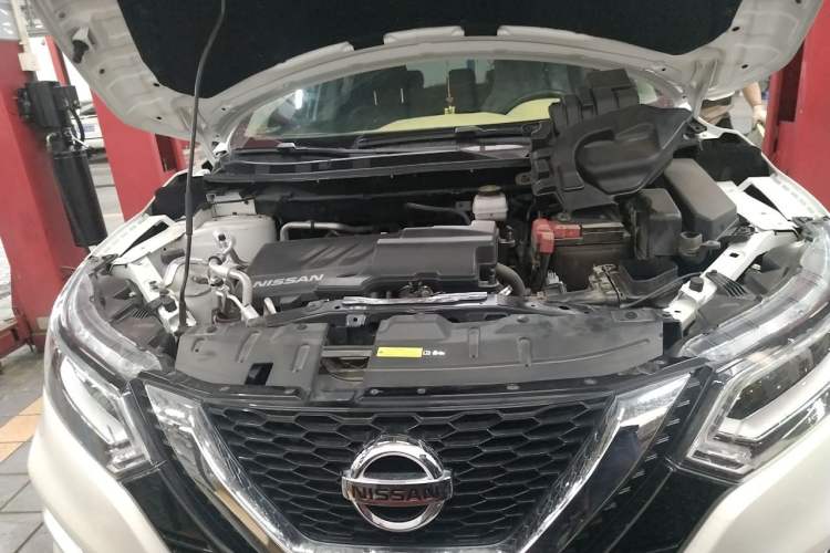 Used Nissan Qashqai 2022 2.0L CVT XV Premier Luxury Edition Engine Bay