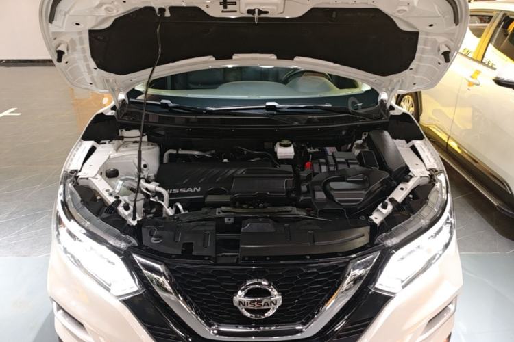 Used Nissan Qashqai 2022 2.0L CVT XV Premier Luxury Edition Engine Bay