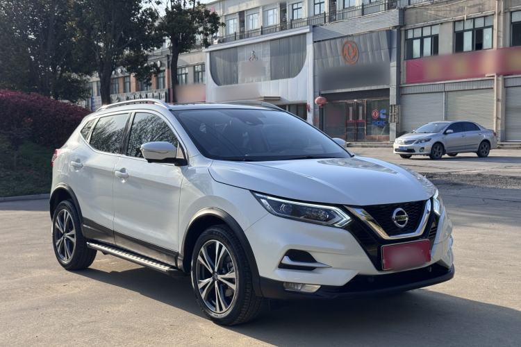Used Nissan Qashqai 2022 2.0L CVT XV Premier Luxury Edition Exterior 2