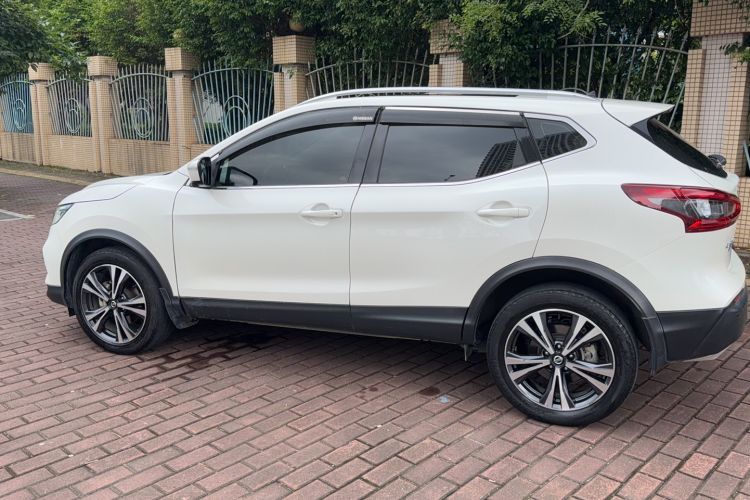 Used Nissan Qashqai 2022 2.0L CVT XV Premier Luxury Edition Exterior 2