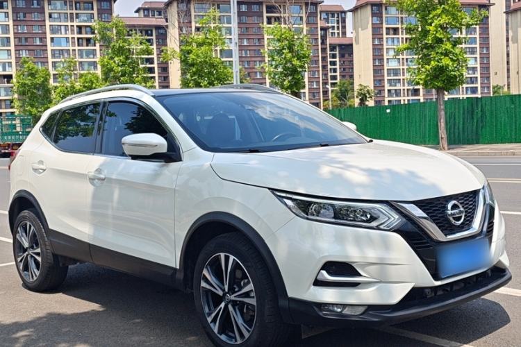 Used Nissan Qashqai 2022 2.0L CVT XV Premier Luxury Edition Exterior 2
