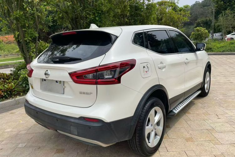Used Nissan Qashqai 2022 2.0L CVT XV Smart Enjoyment Version Exterior 2