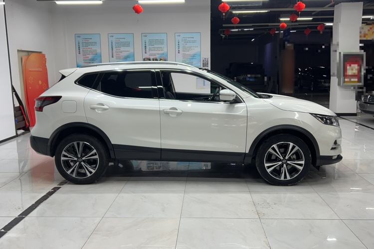 Used Nissan Qashqai 2022 2.0L CVT XV Premier Luxury Edition Exterior 2