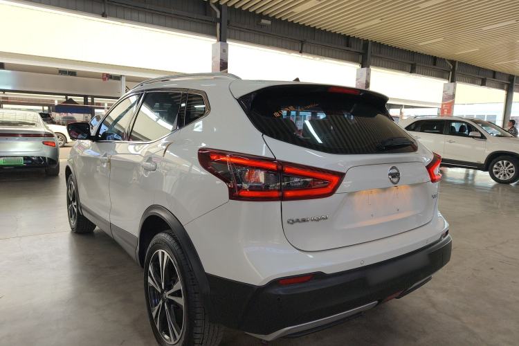 Used Nissan Qashqai 2022 2.0L CVT XV Premier Luxury Edition Exterior 2