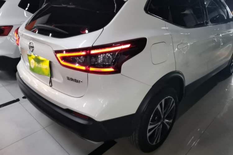 Used Nissan Qashqai 2022 2.0L CVT XV Premier Luxury Edition Exterior 3