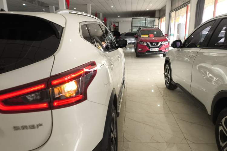 Used Nissan Qashqai 2022 2.0L CVT XV Premier Luxury Edition Exterior 3