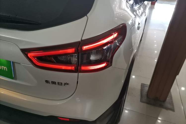 Used Nissan Qashqai 2022 2.0L CVT XV Smart Enjoyment Version Exterior 3
